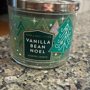 Bath & Body Works Vanilla Bean Noel Candle - Green